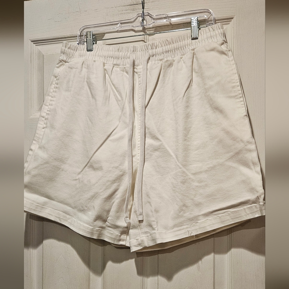 ANANKE SHORTS